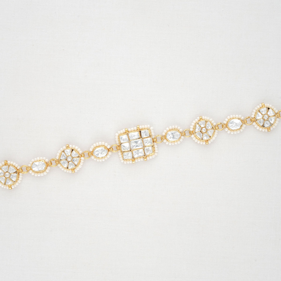 Anisha Kundan Sheeshphool