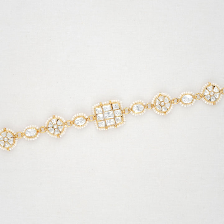 Anisha Kundan Sheeshphool