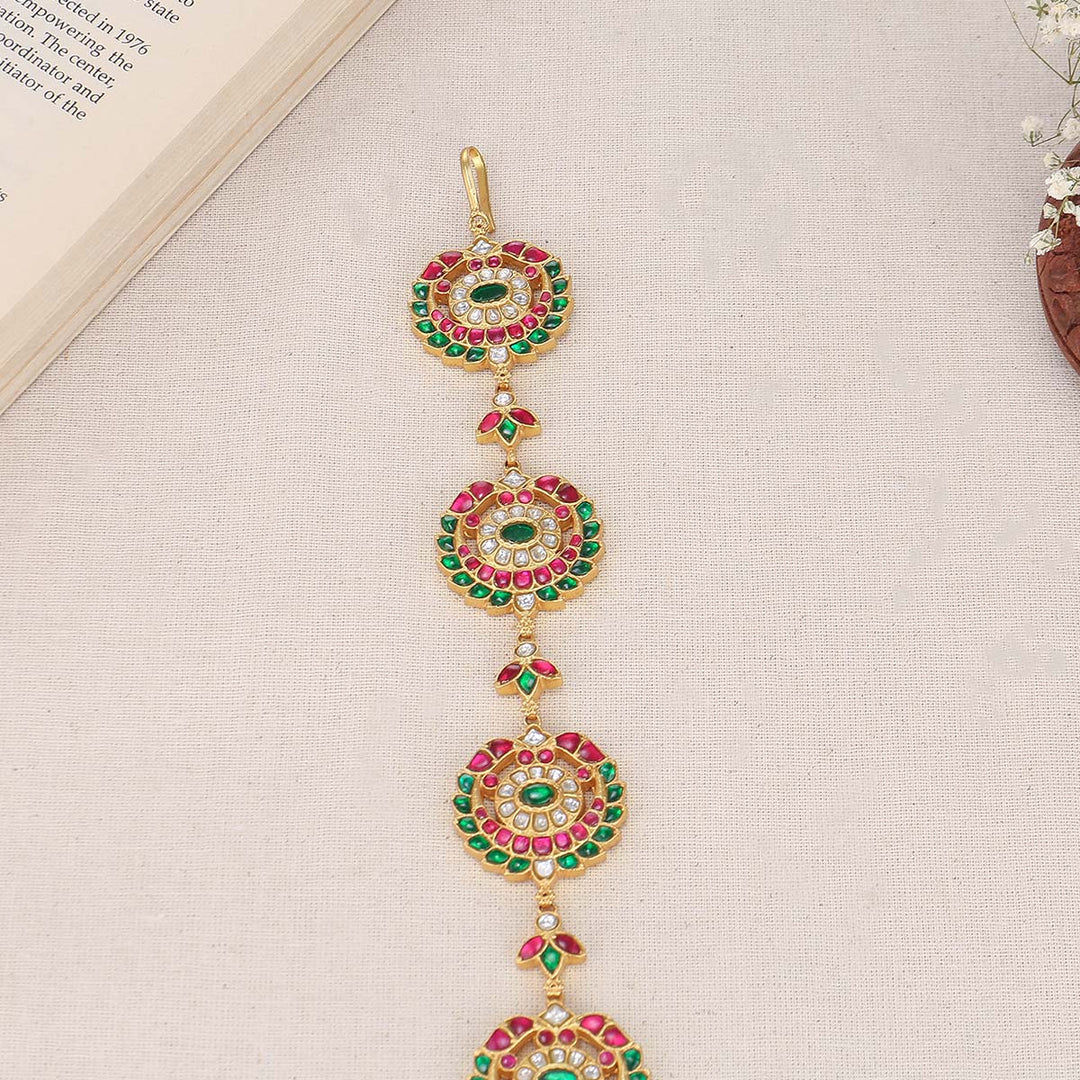 Kirthika Kundan Jada