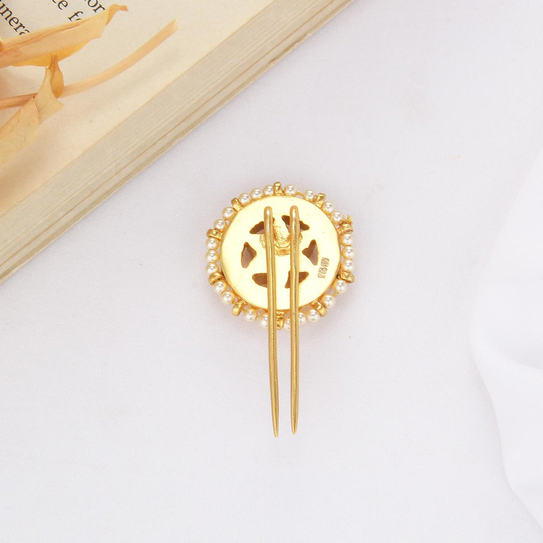 Glowing Kundan Jada Billa