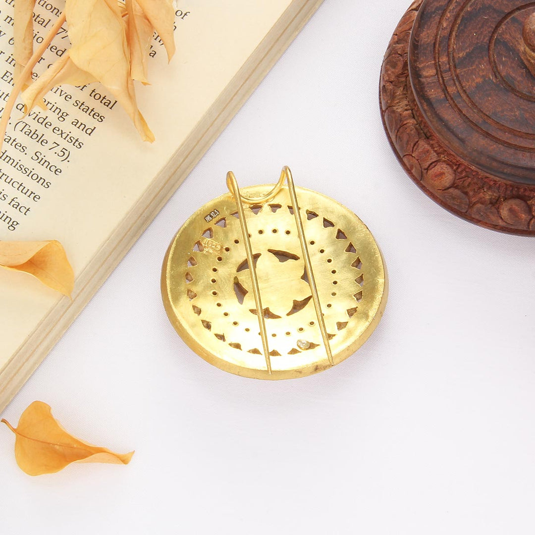 Nithikha Kundan Jada Billa