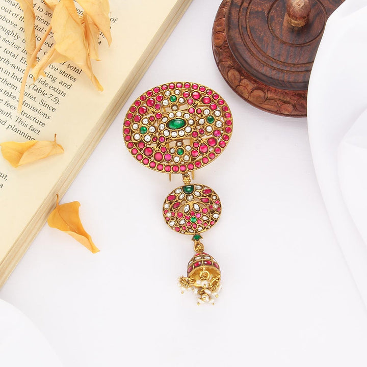 Alluring Kundan Jada Billa