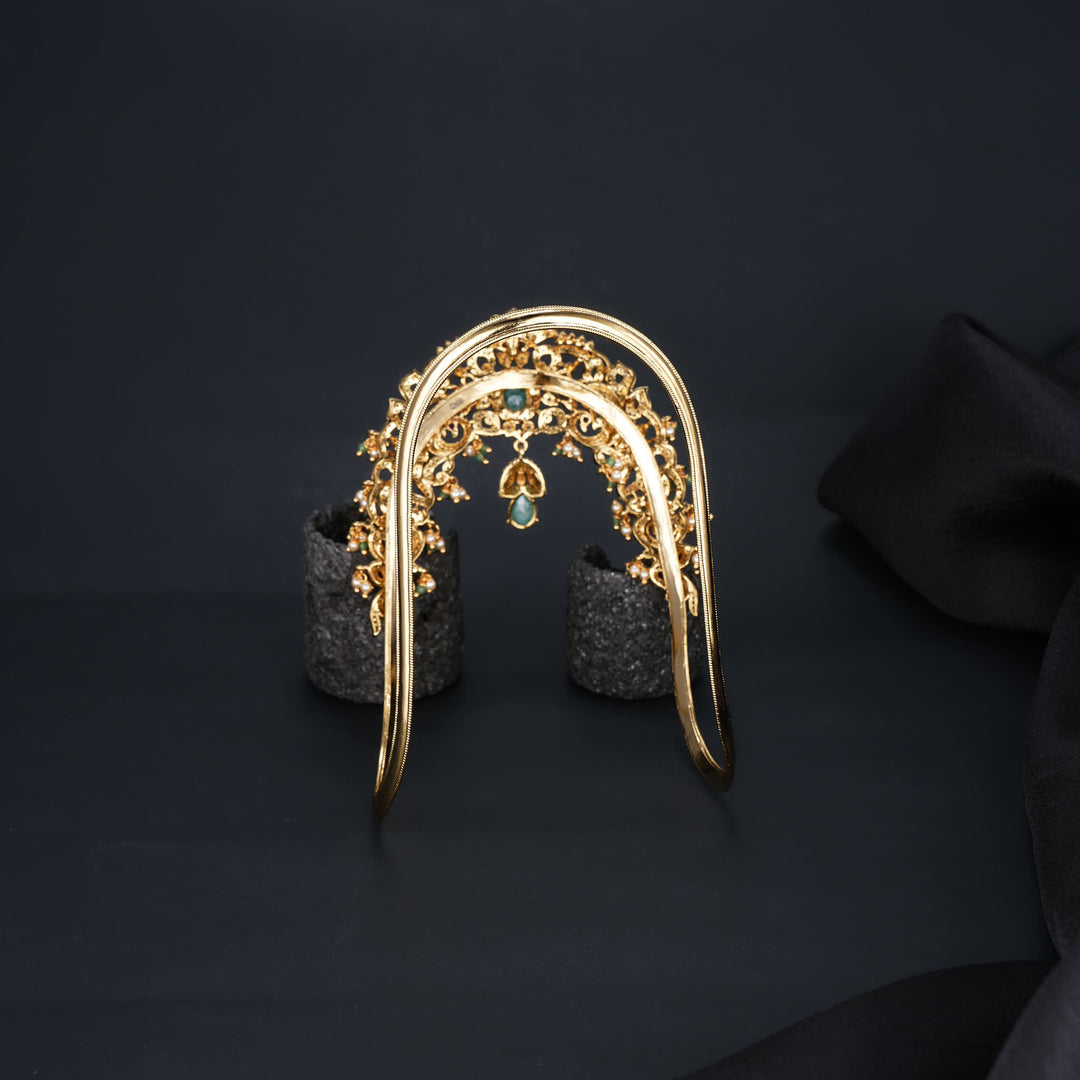 Elegant Victorian Vanki