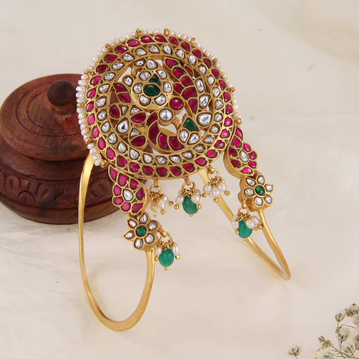 Vividly Radiant Kundan Vanki