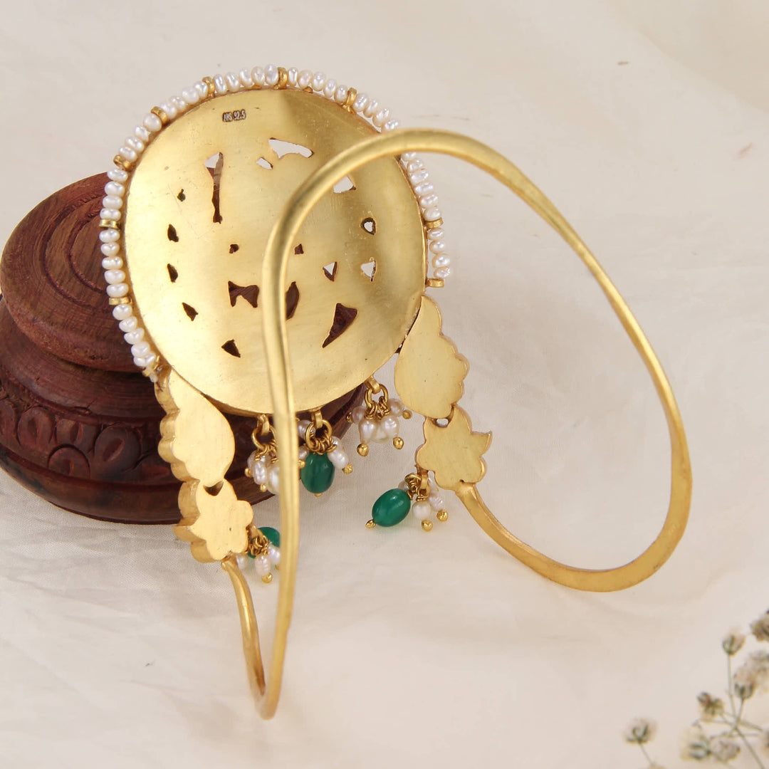 Vividly Radiant Kundan Vanki