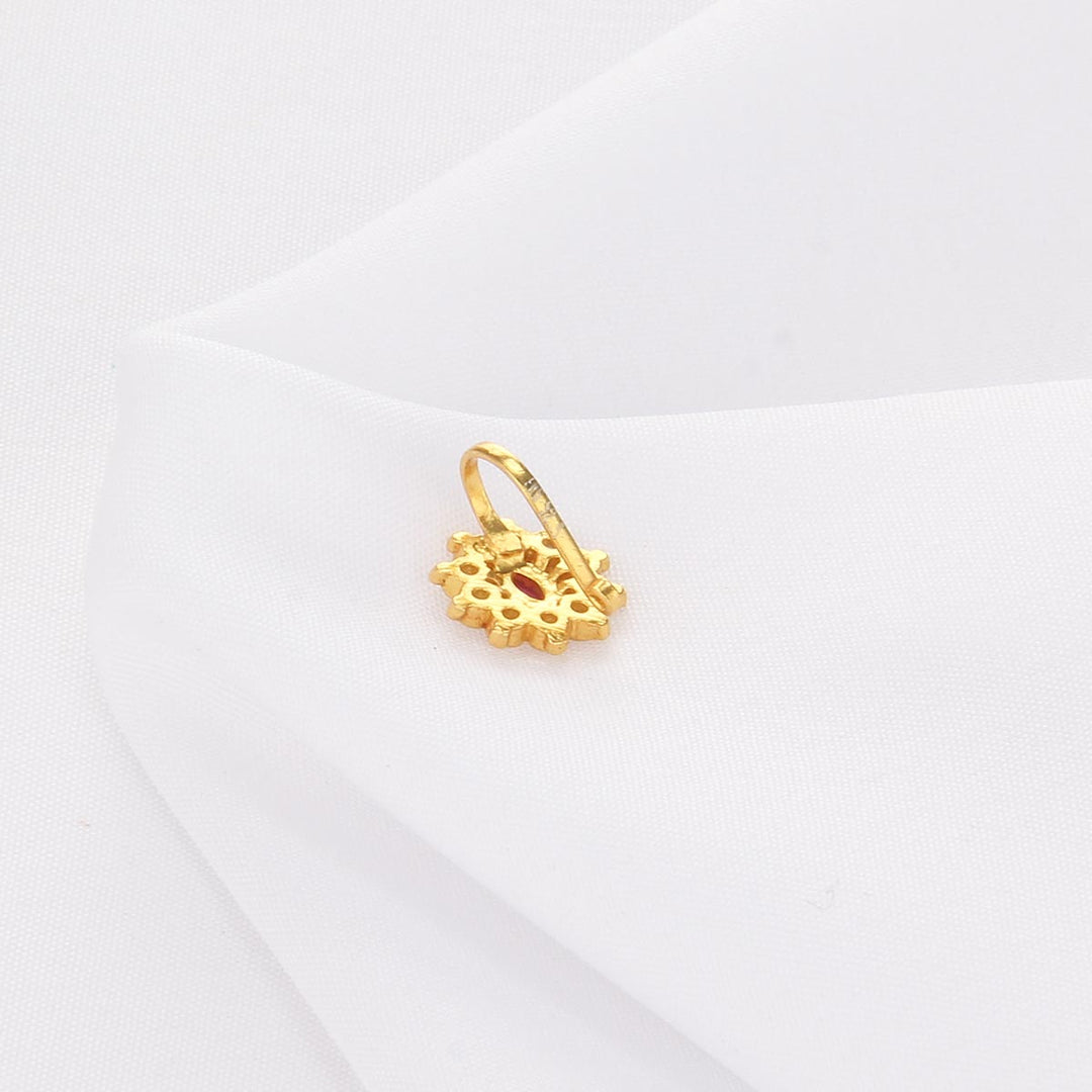 Shivika Nose Pin