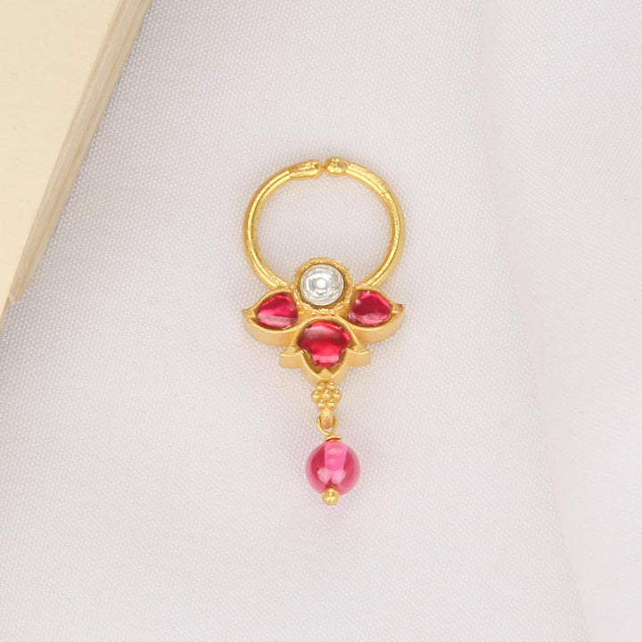 Shine Floral Bullakku Nose pin