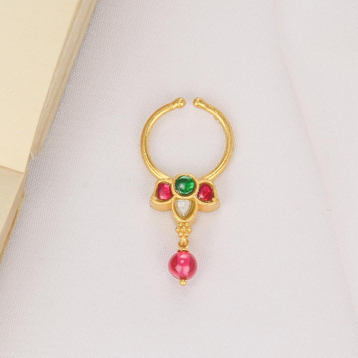 Classy Bullakku Nose pin