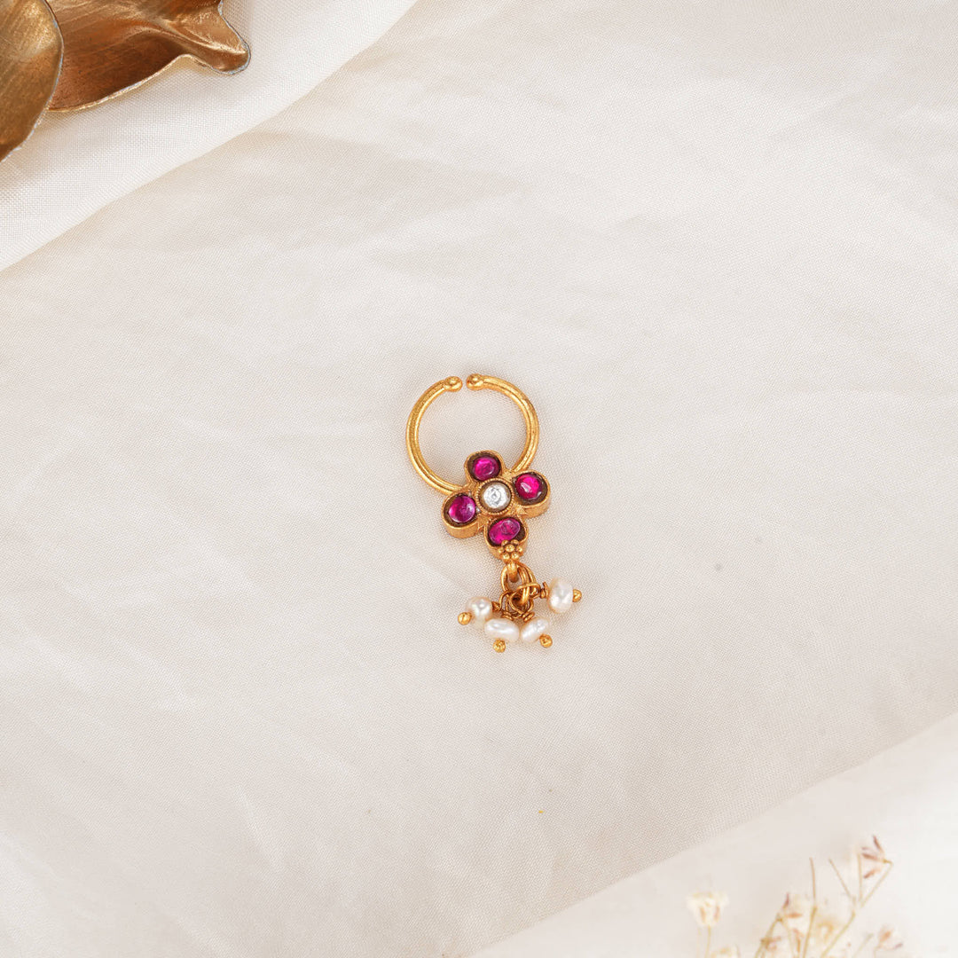 Unisha Bullakku Nose Pin