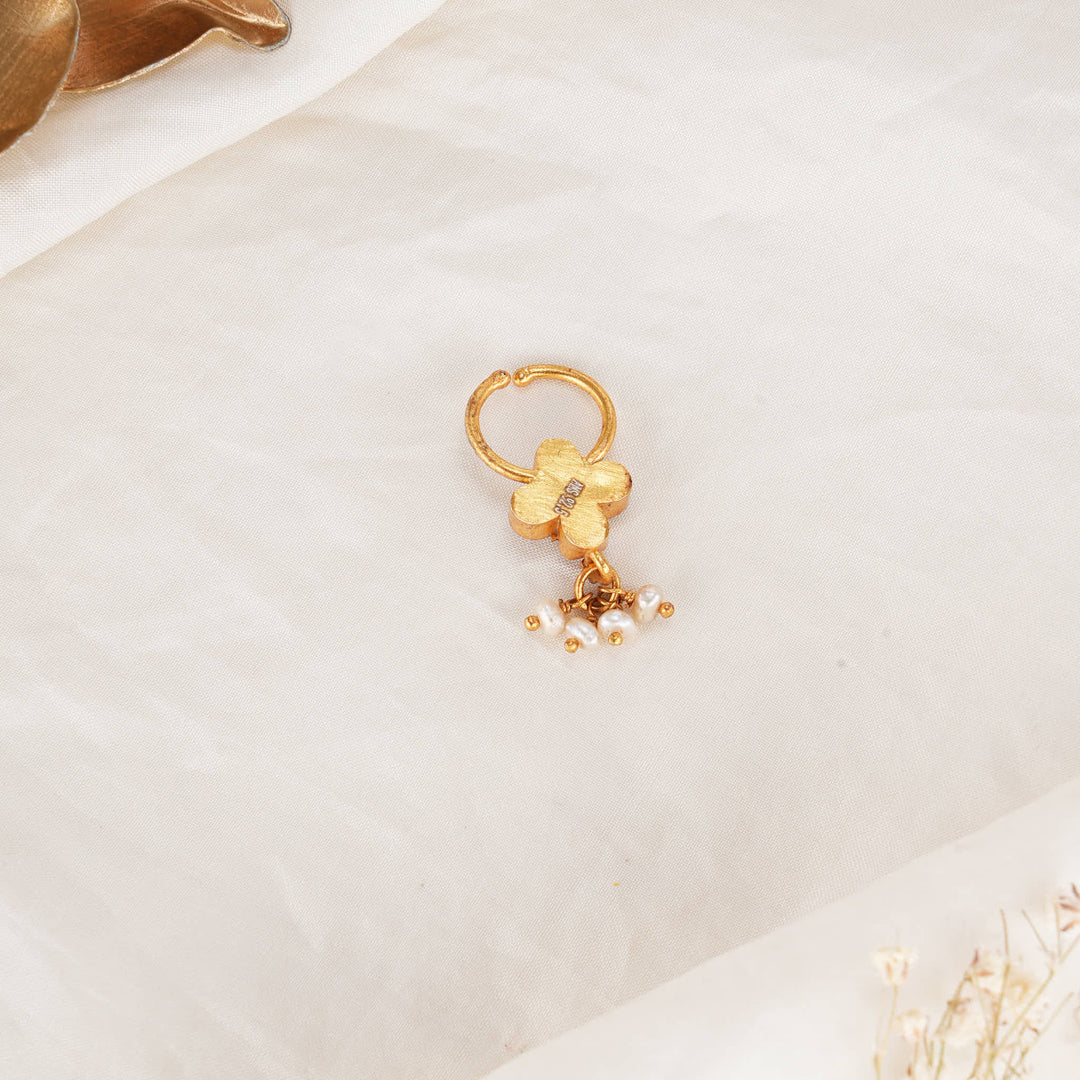 Unisha Bullakku Nose Pin