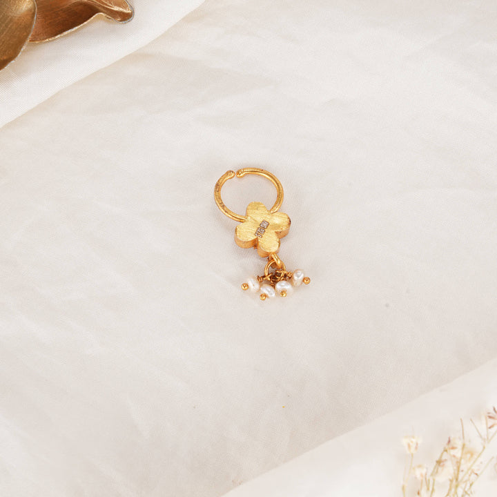 Unisha Bullakku Nose Pin