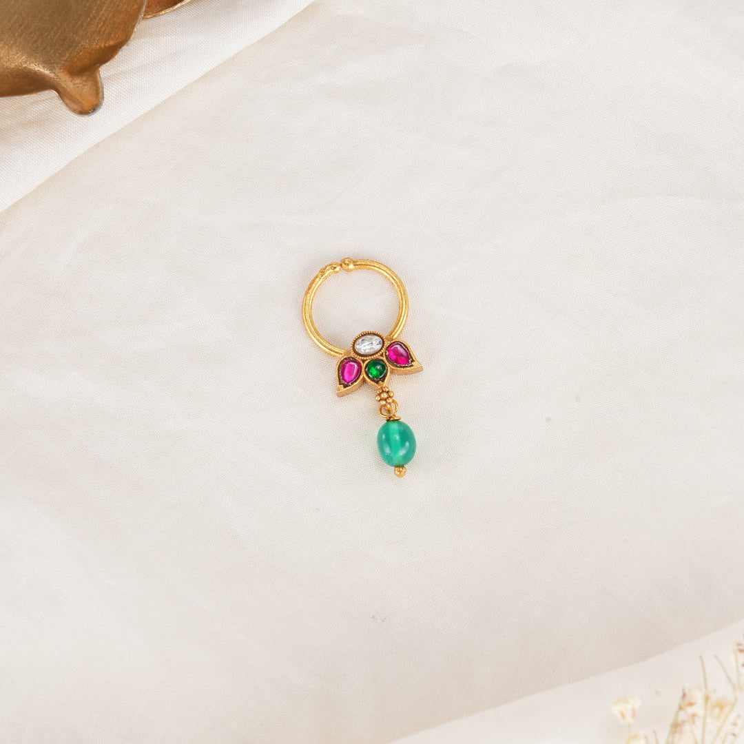 Lahisha Bullakku Nose Pin