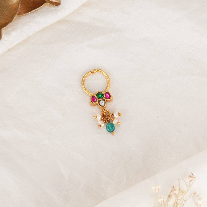 Elegant Bullakku Nose Pin