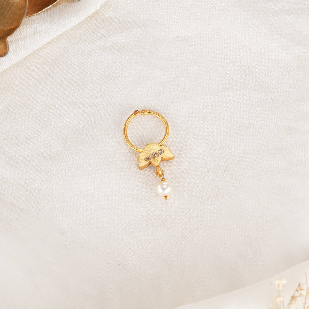 Avaanyaa Bullakku Nose Pin