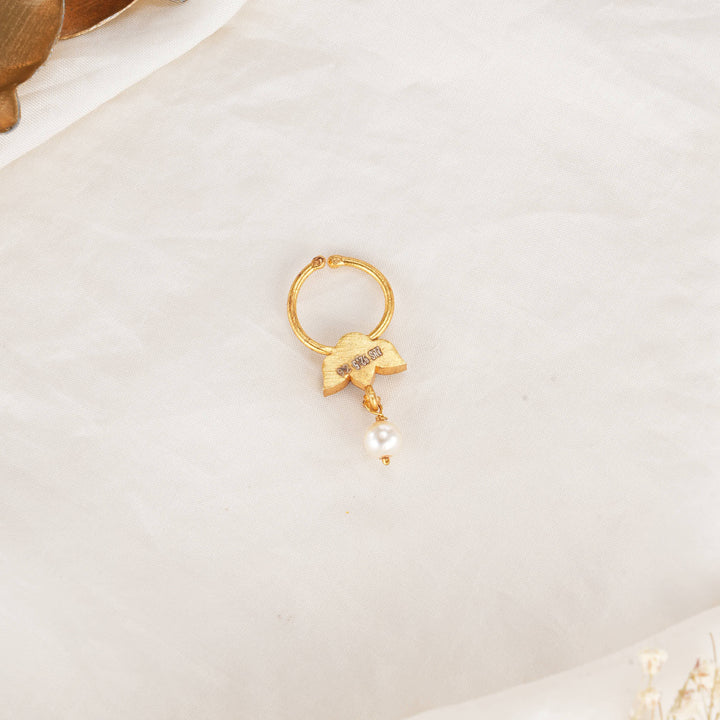 Avaanyaa Bullakku Nose Pin