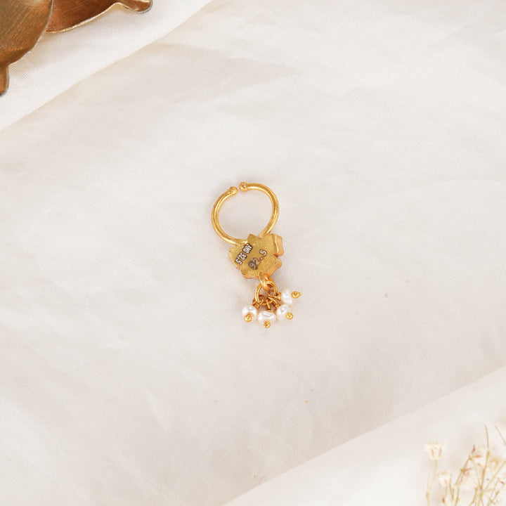 Yasvikaa Bullakku Nose Pin