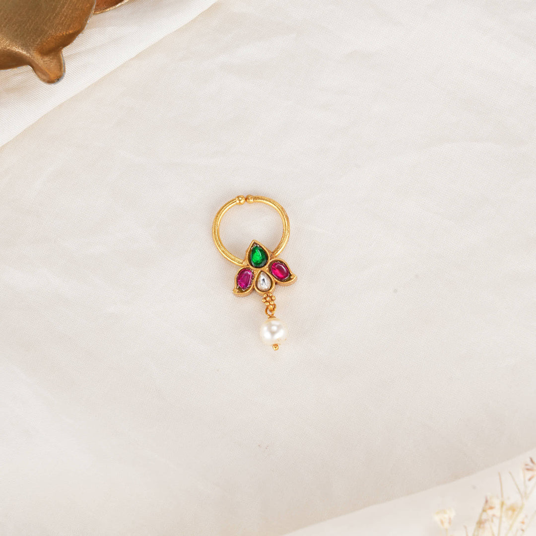 Yasmikaa Bullakku Nose Pin
