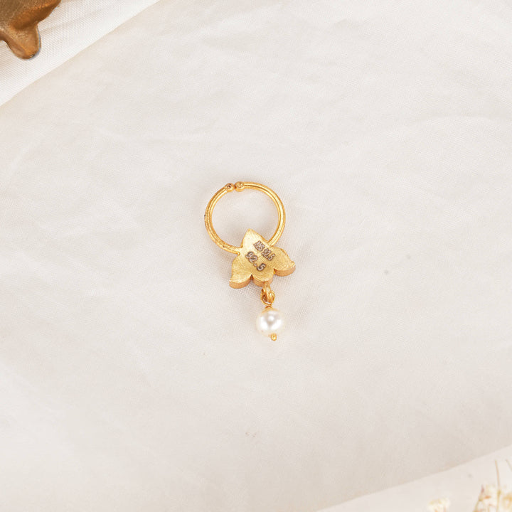 Yasmikaa Bullakku Nose Pin