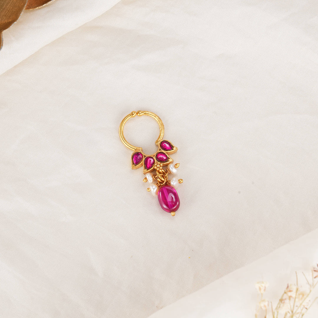 Anushika Bullakku Nose Pin