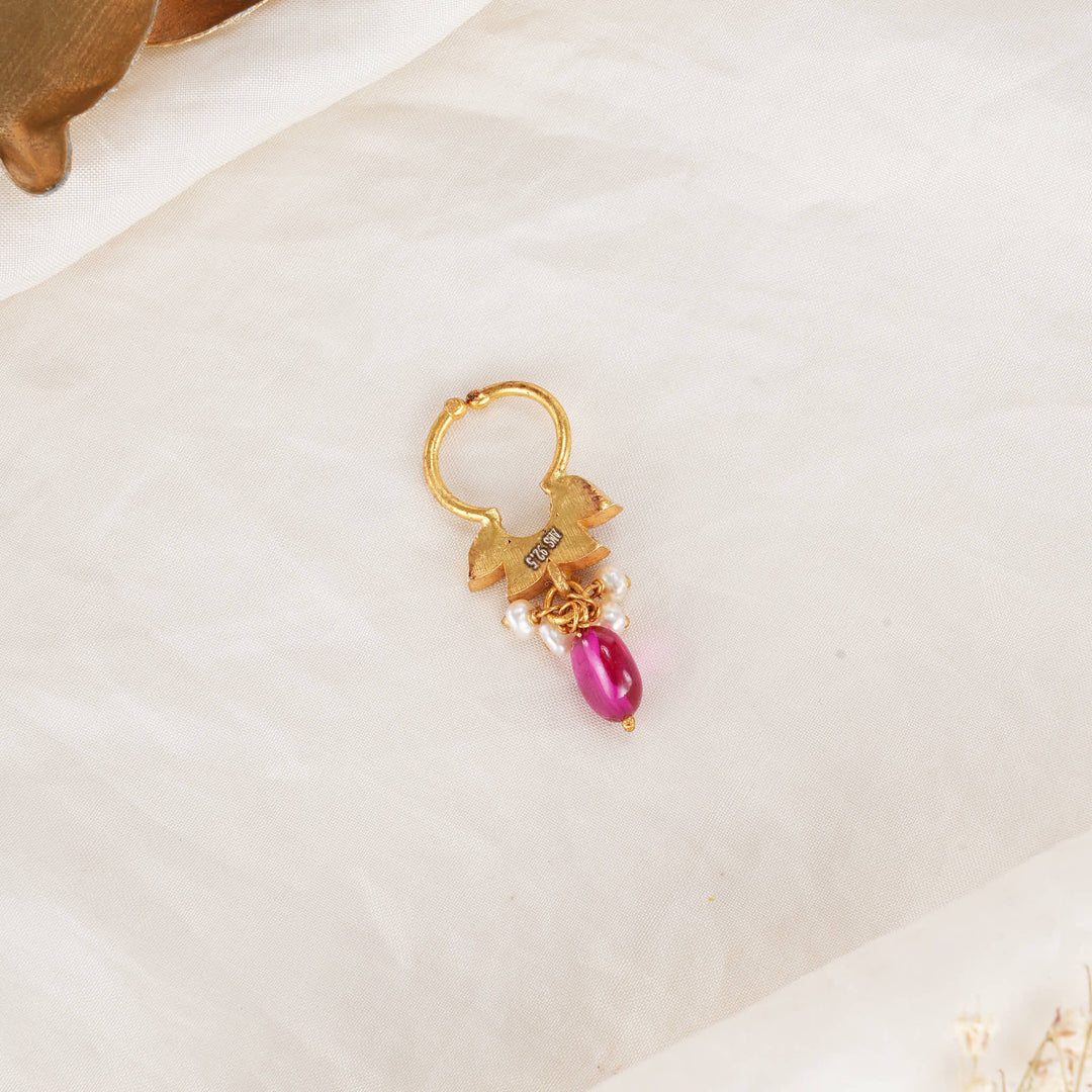 Anushika Bullakku Nose Pin