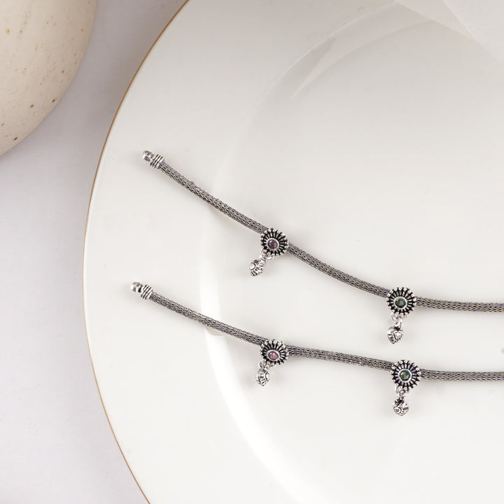 Vianika Anklets