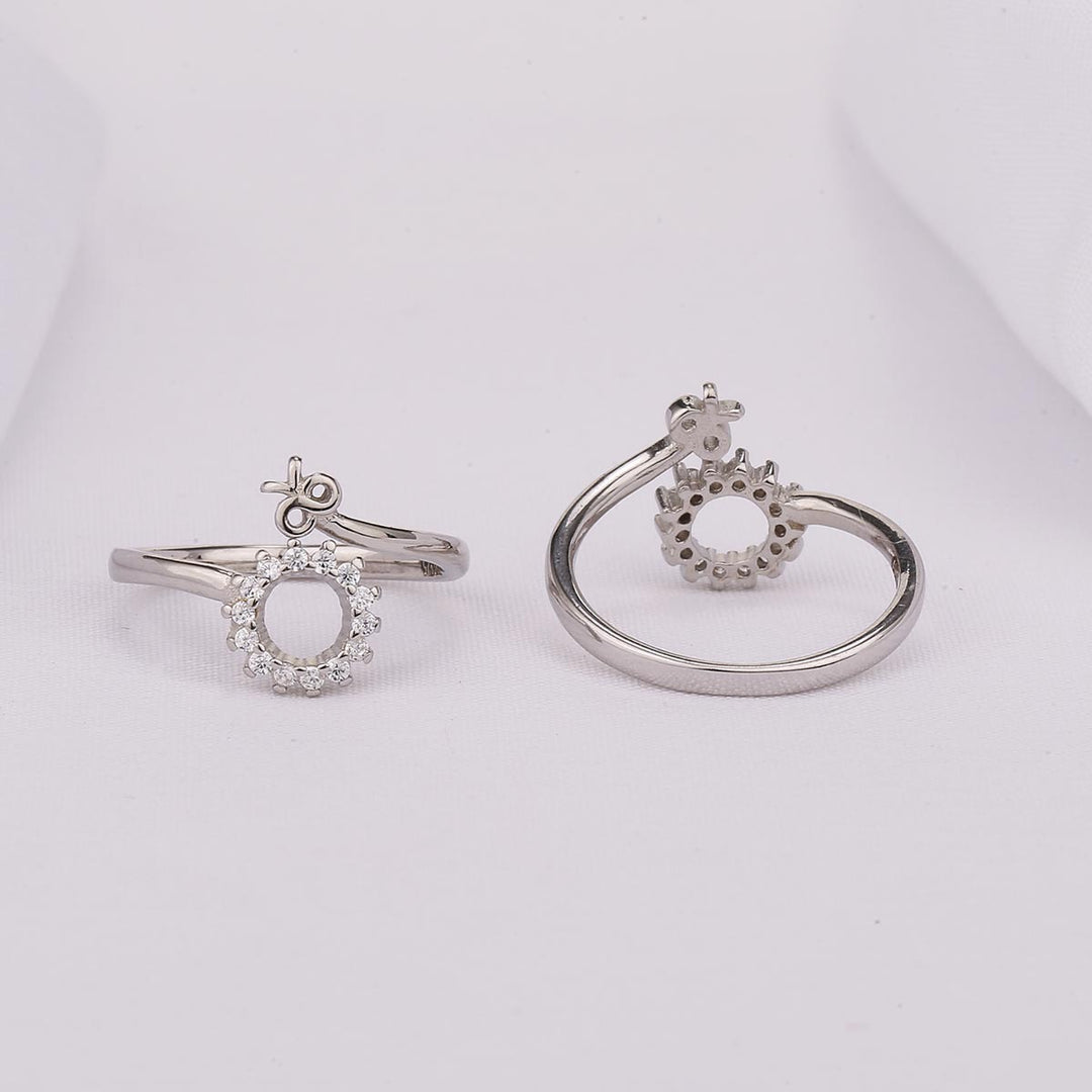 Crown Glow Toe Ring