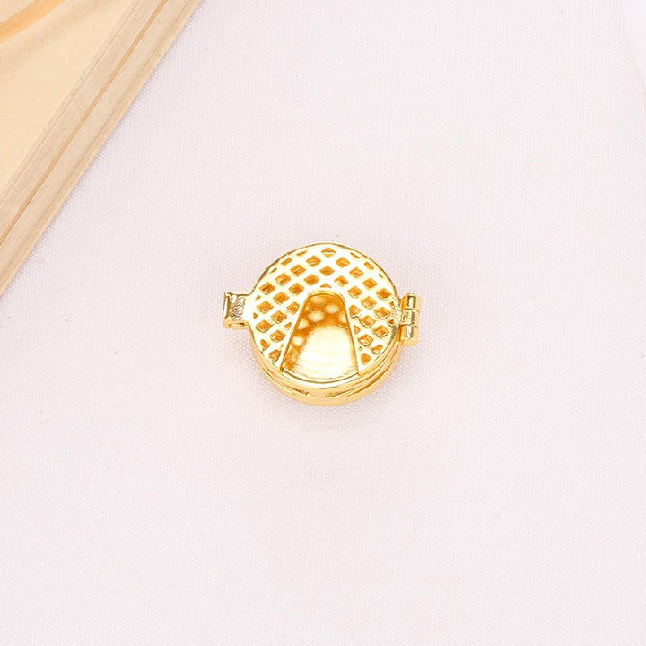 Richard Shirt Button Clip