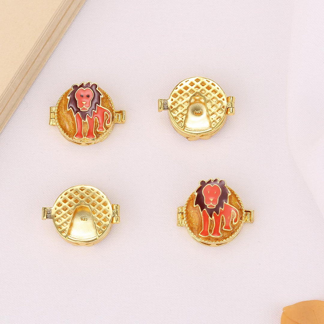 Brave Lion Shirt Button Clips