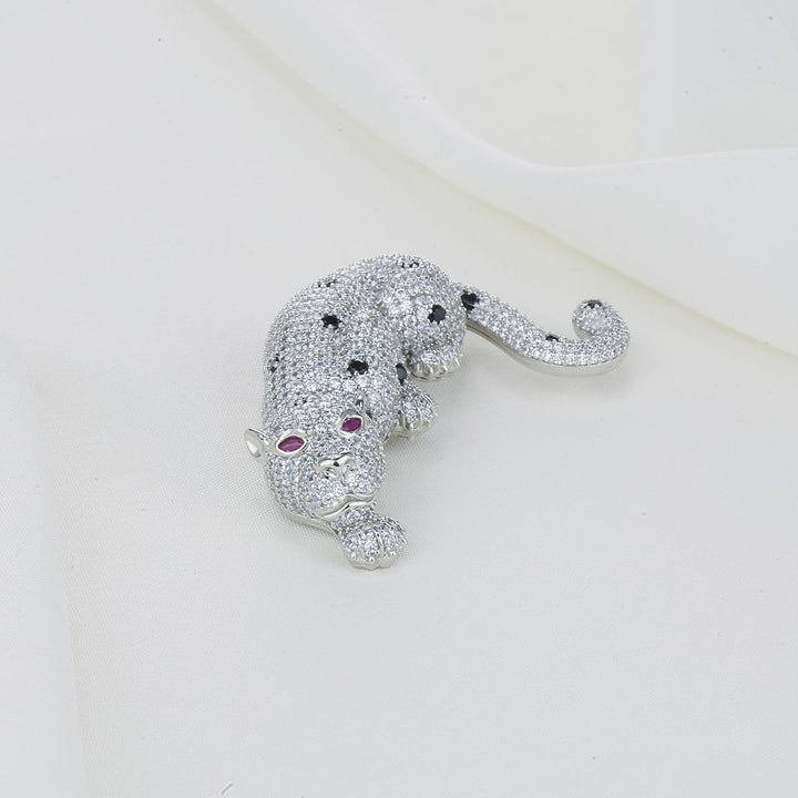 Mesmerizing Men's Brooch Pin