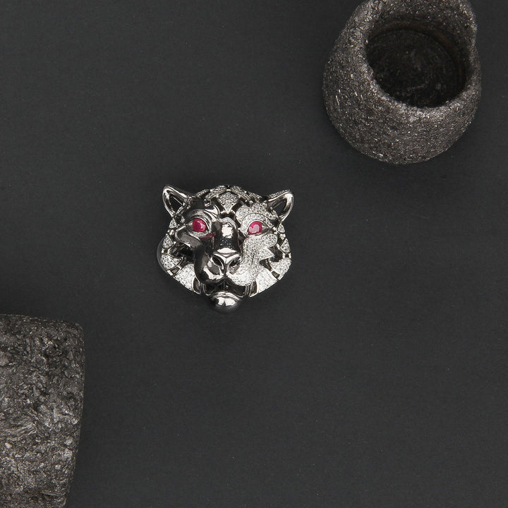 Stunning Men's Brooch Pin