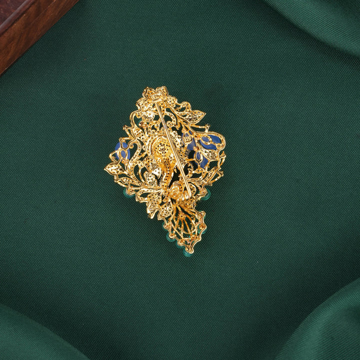 Stunnig Brooch Pin