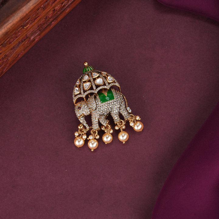Classy Brooch Pin