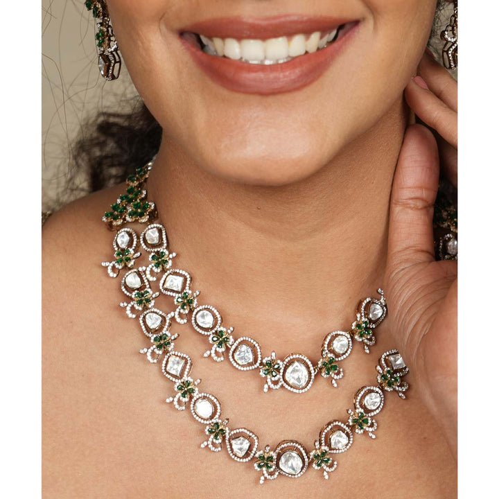 Unaina Victorian Short Necklace Set