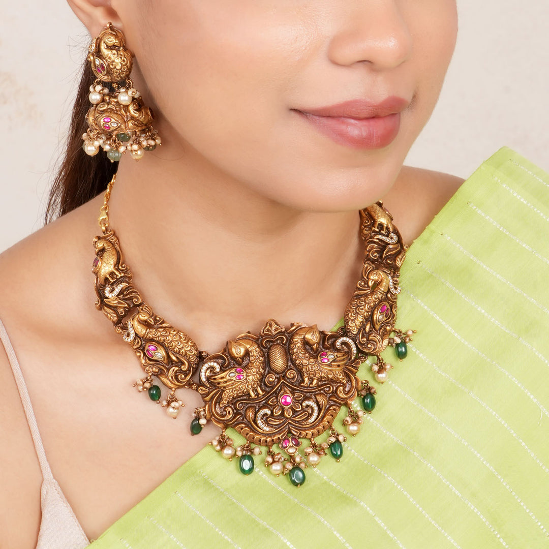 Nilanikha Kundan Short Necklace