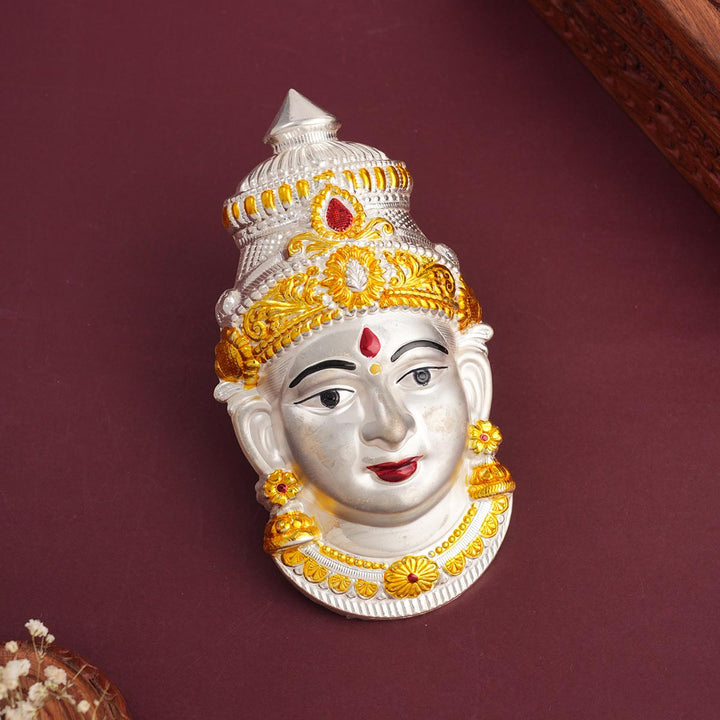 Pooja Varalakshmi Face