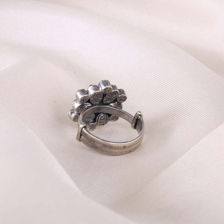 Floral On Oxidised Ring