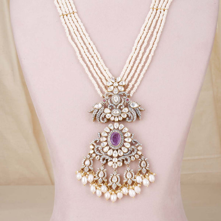Amiable Long Victorian Necklace Set