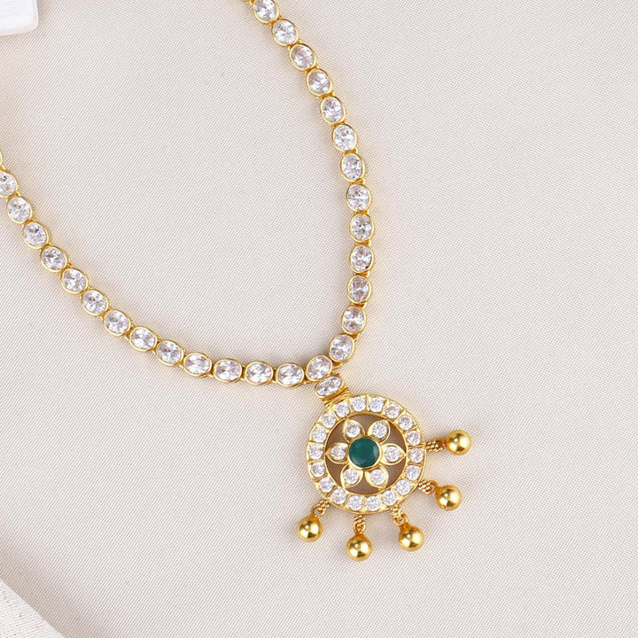 Aadrisha Short Necklace
