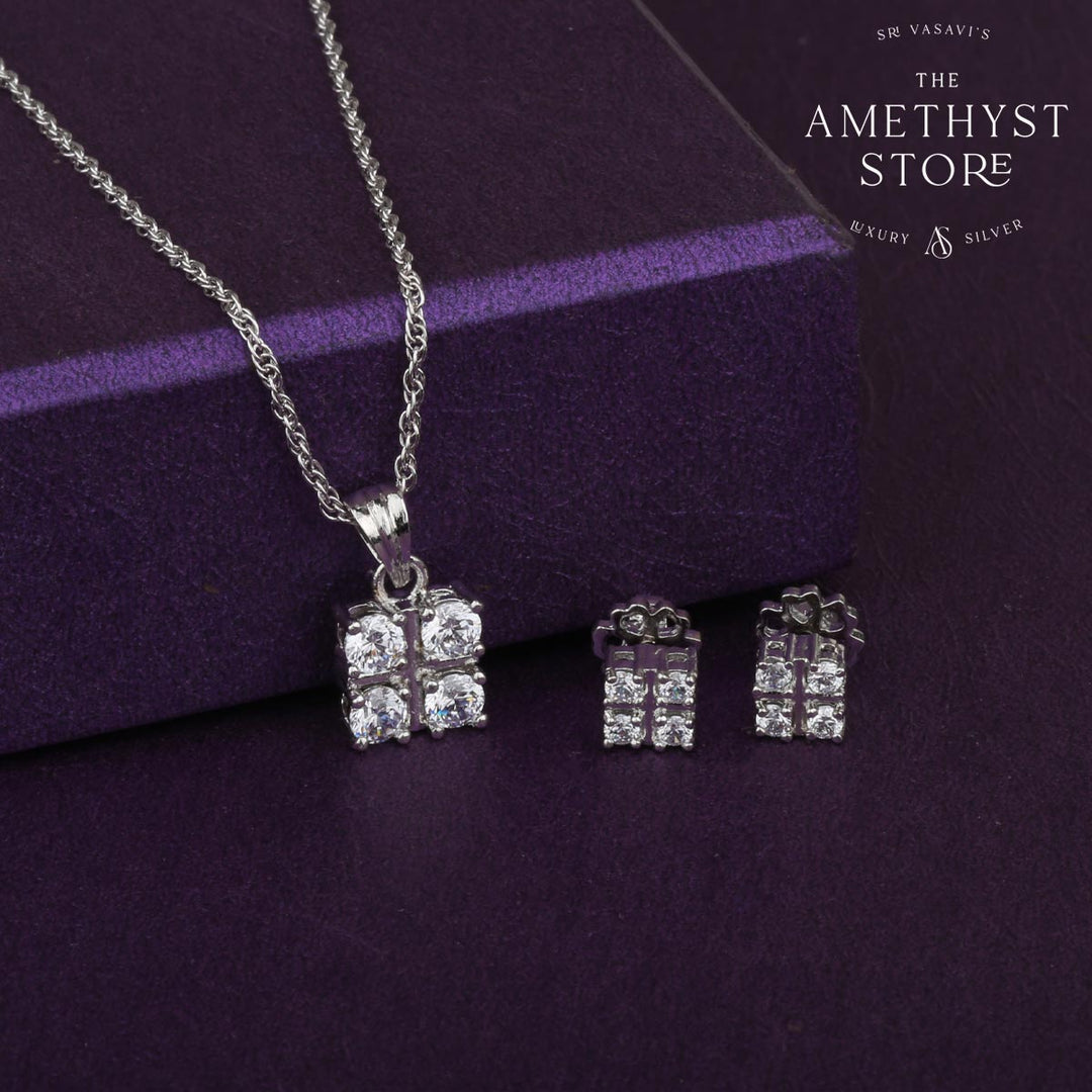 Nimi Pendant Set