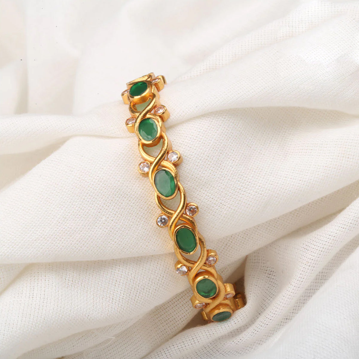 23k Gold and Diamond Polki Bracelet with emerald-grade Green Melons – G. K.  Ratnam