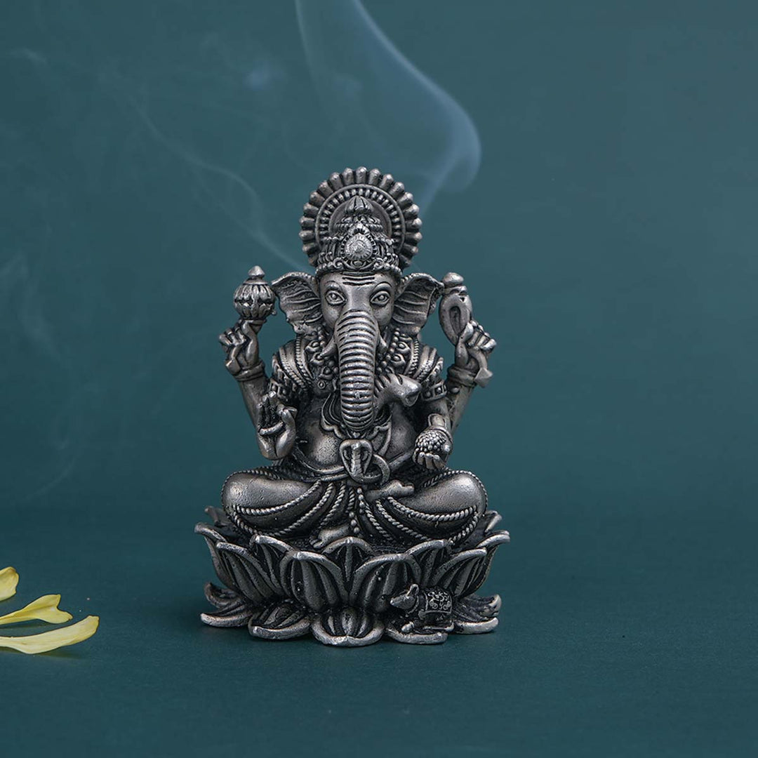 Ganesha On Lotus 3D Idol